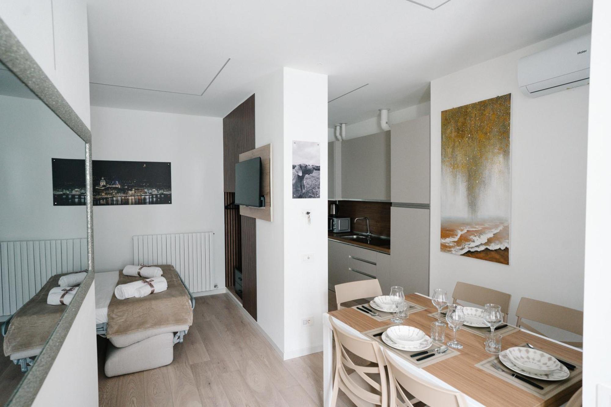 Charm Living Duomo Apartment *